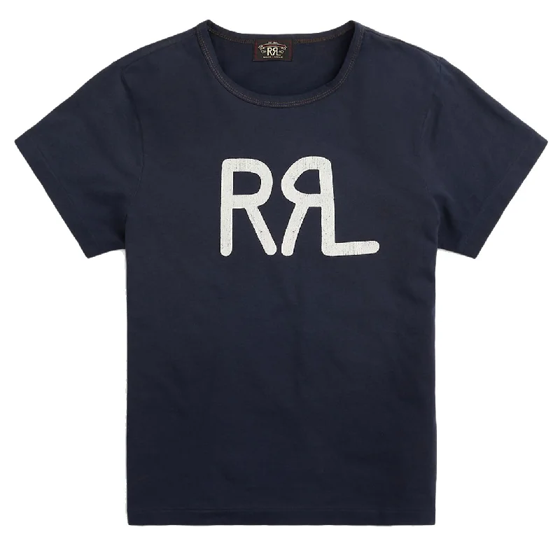 Polo shirt with a scalloped hem for a feminine detailRRL by Ralph Lauren Logo Cotton Jersey T-Shirt Navy / White Polo shirt with a scalloped hem for a feminine detailRRL by Ralph Lauren Logo Cotton Jersey T-Shirt Navy / White