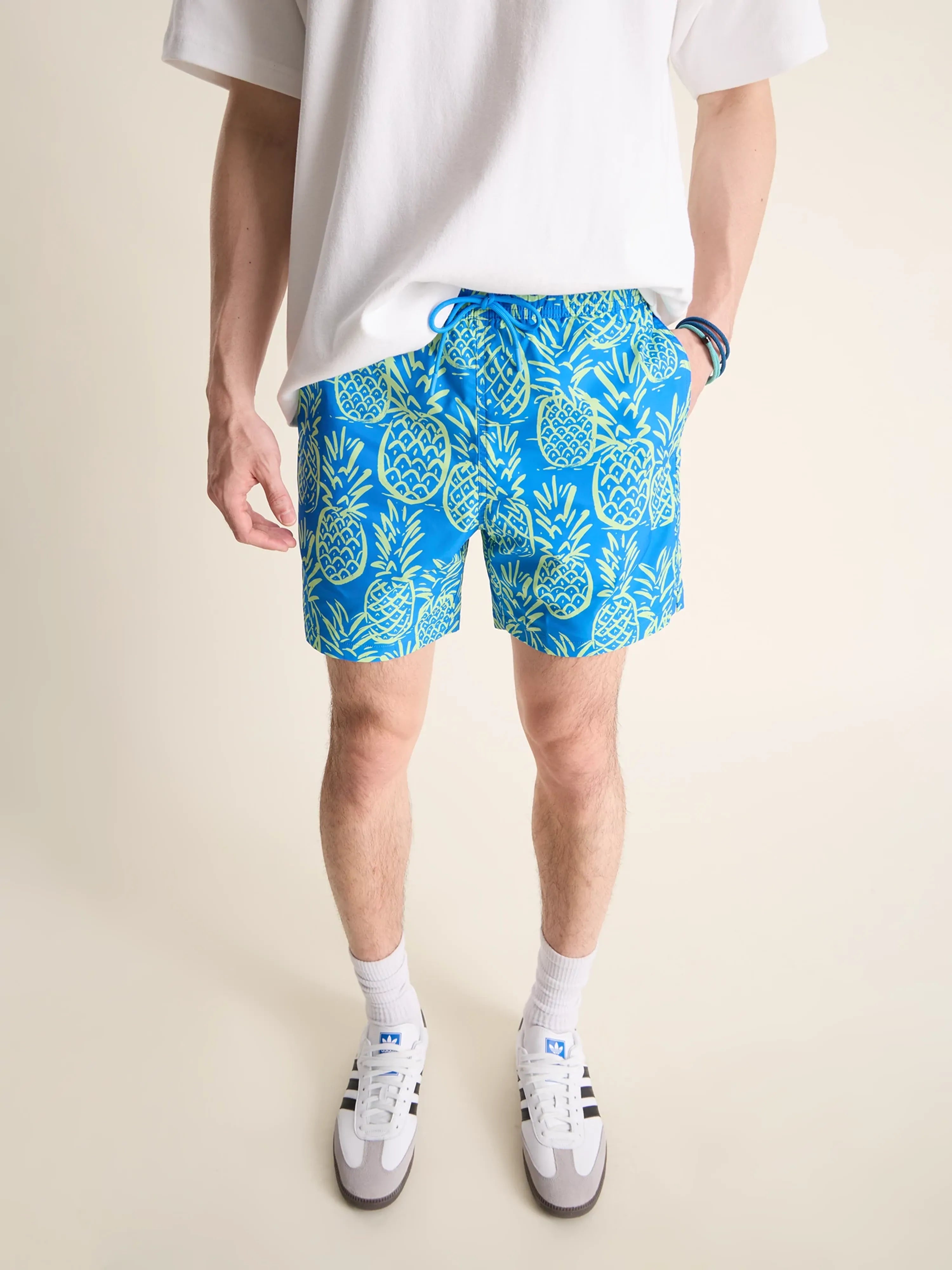 Cargo Women Shorts with Multiple Pockets for FunctionalityThe Breezy Thigh-napples 6" (Freestyle Short) Cargo Women Shorts with Multiple Pockets for FunctionalityThe Breezy Thigh-napples 6" (Freestyle Short)