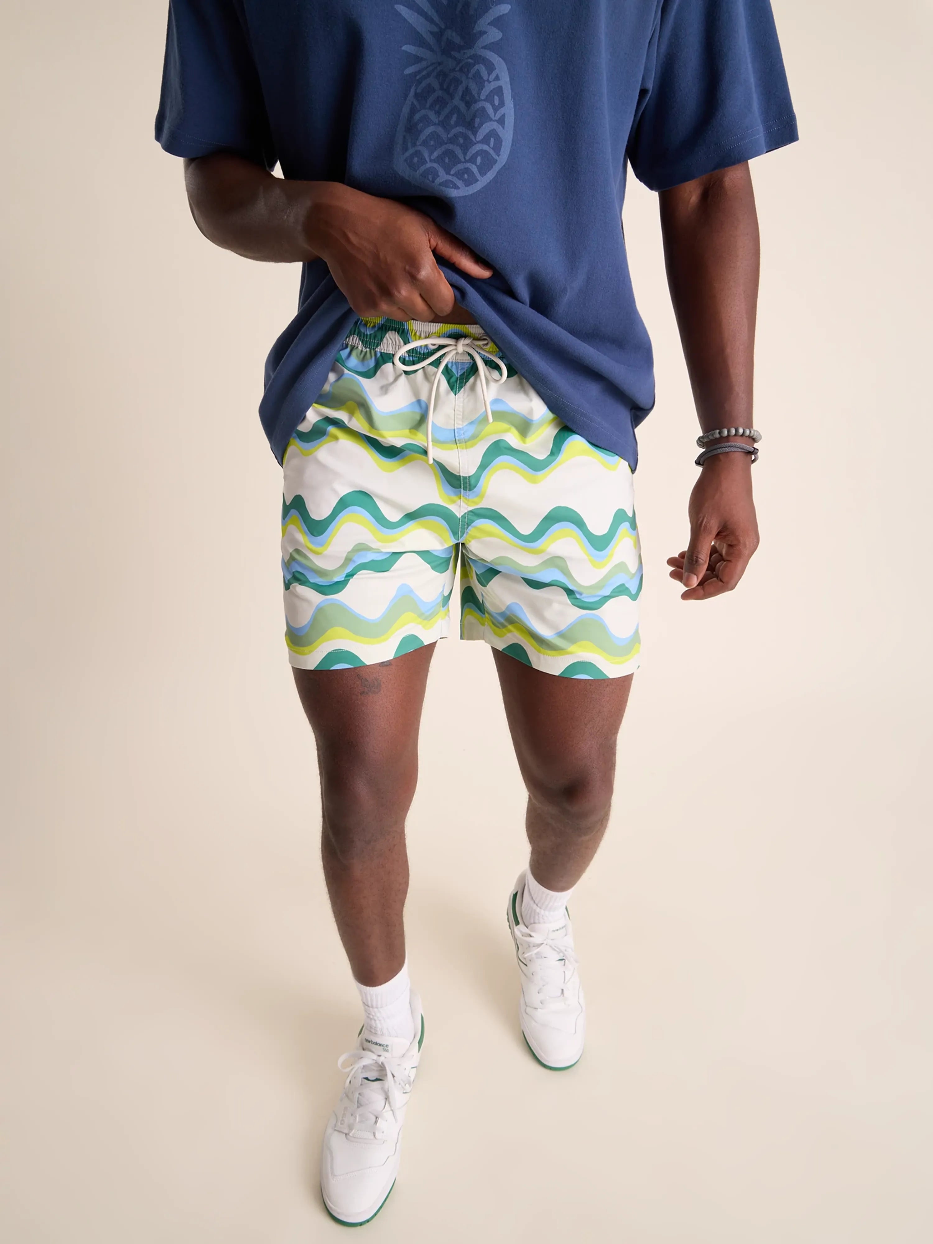Cargo Women Shorts with Multiple Pockets for FunctionalityThe Side Swipes 6" (Freestyle Short) Cargo Women Shorts with Multiple Pockets for FunctionalityThe Side Swipes 6" (Freestyle Short)