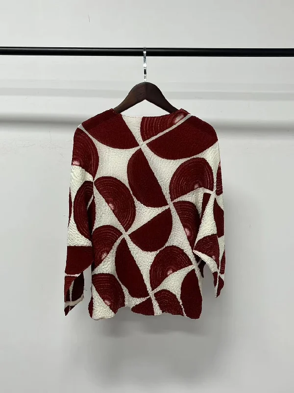 Wrap - around cover ups for a customizable fitVanite Couture Top 88343 F24